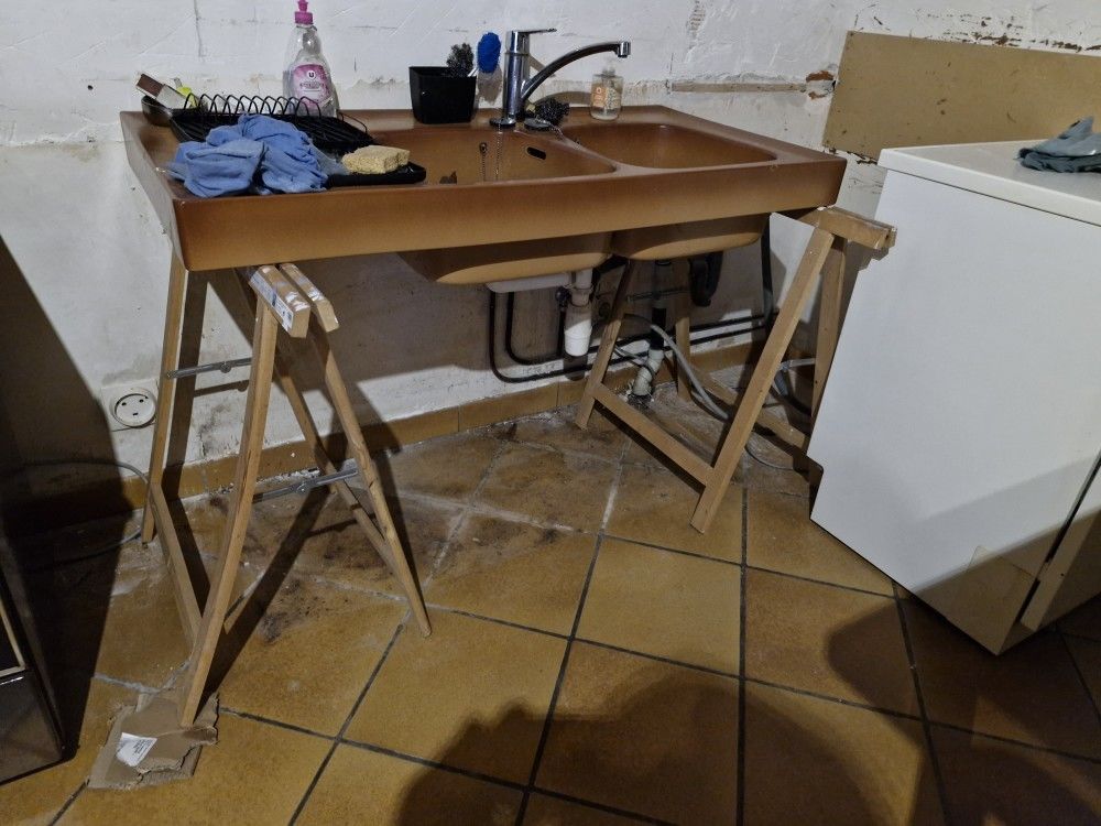 Evier double bacs - faience. 50 Saint-Thurial (35)