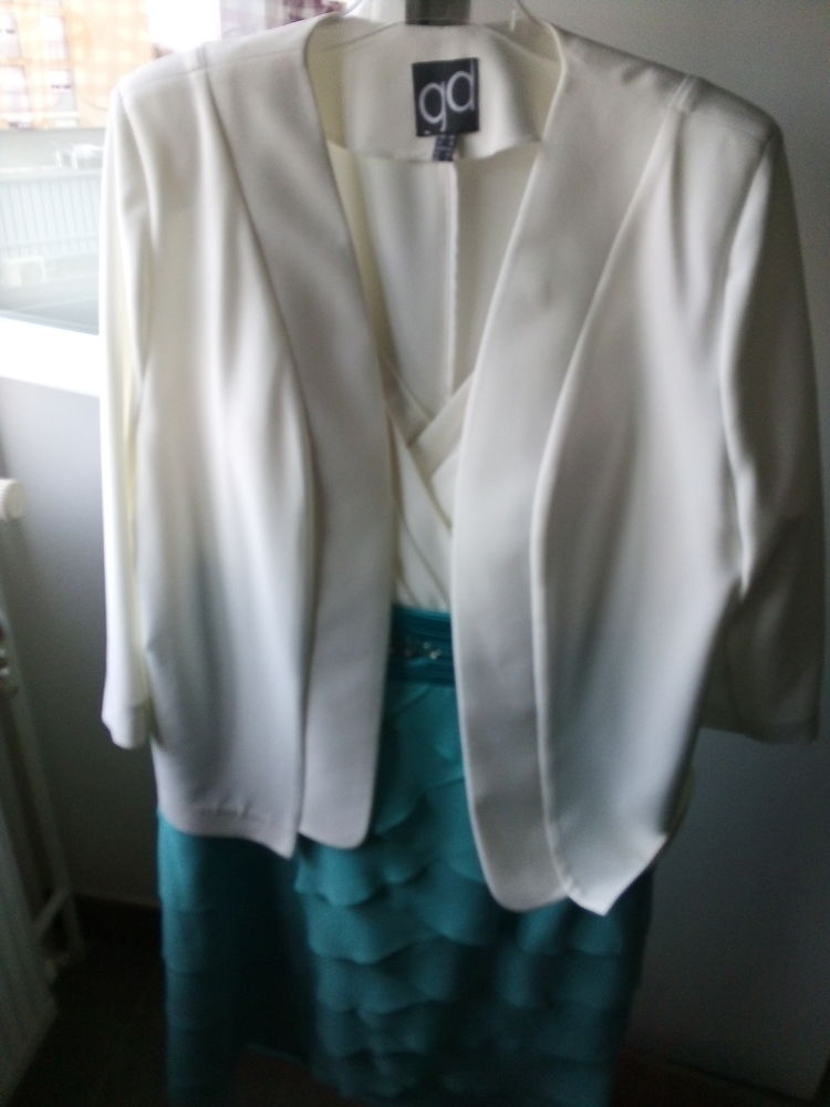 Excellent �tat,  port� 1 fois et emmener au pressing, 80 Courson-les-Carri�res (89)