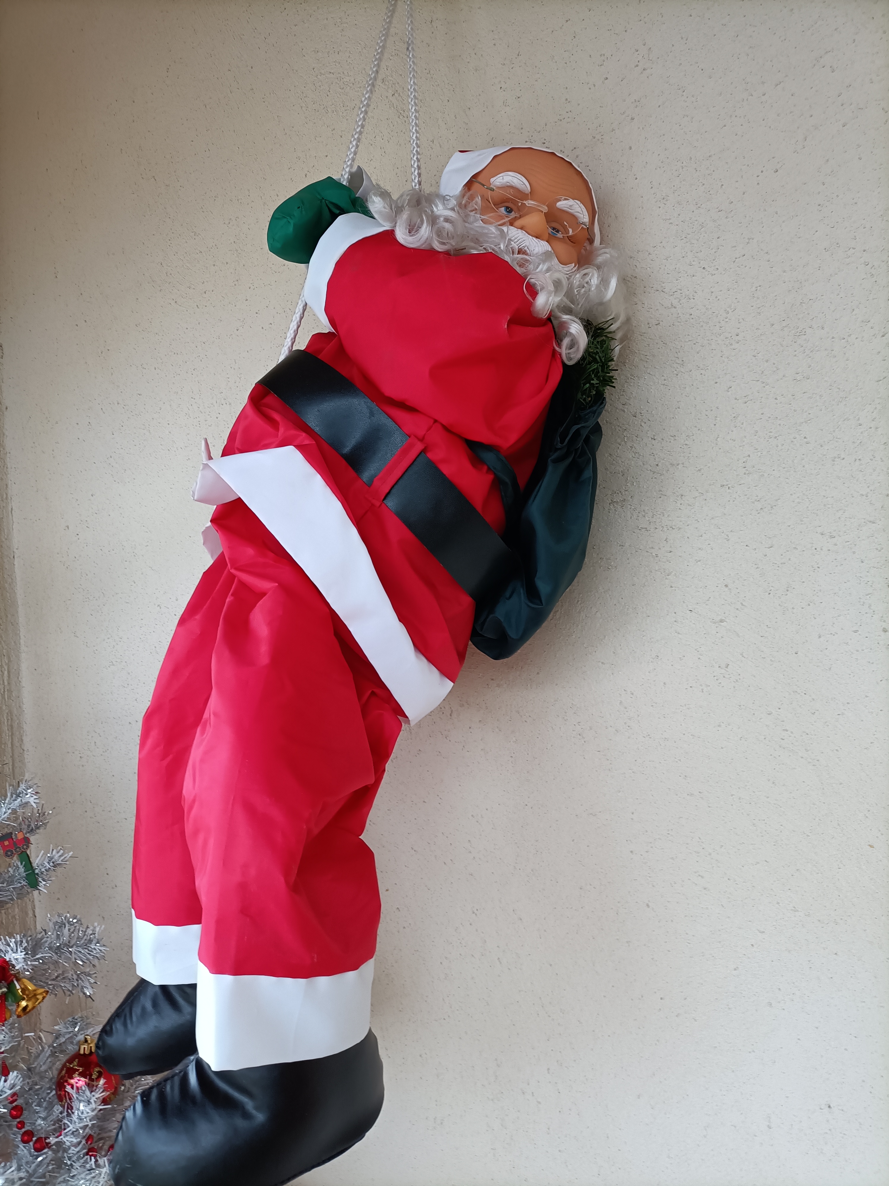 EXCELLENT �tat  pour ce PERE NOELl , environ 1 m.
20 Cavaillon (84)