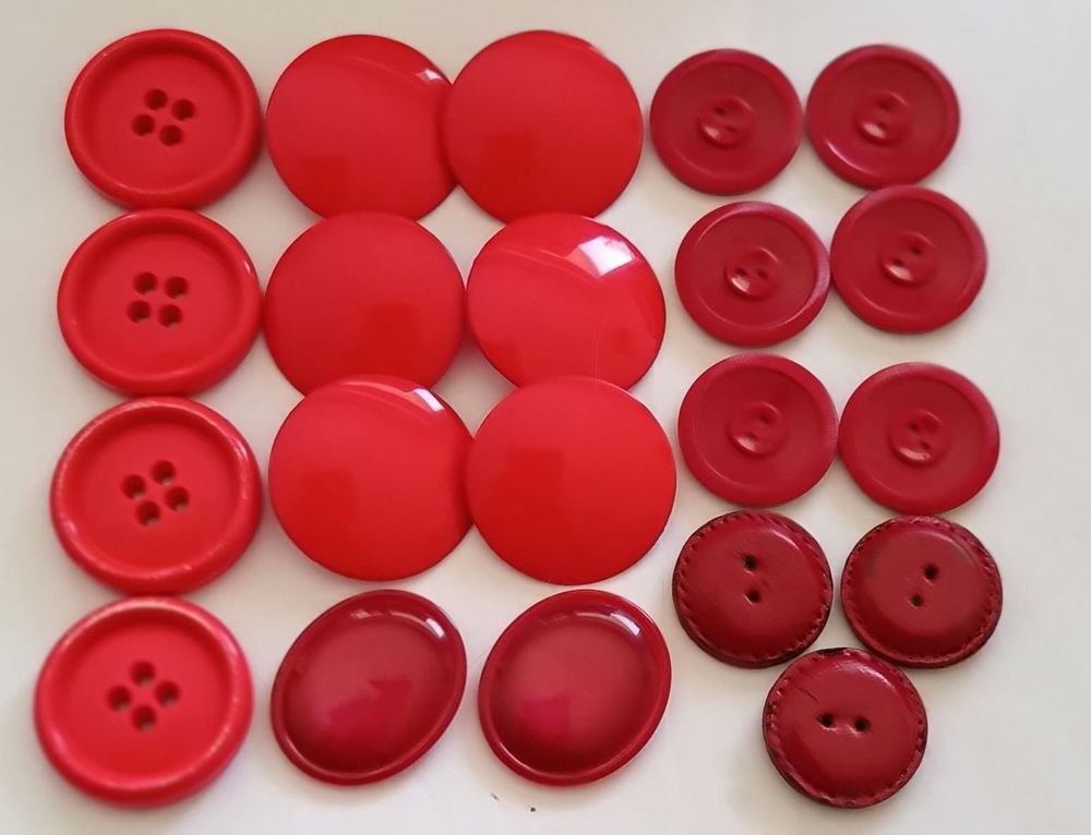 Lot Exceptionnel de 20 Boutons XXL  Rouge   LOT N�16 35 Thonon-les-Bains (74)