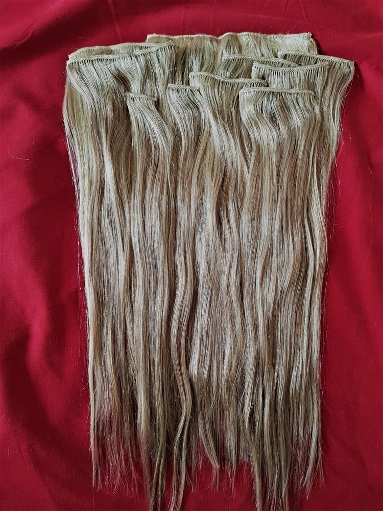 Extension cheveux � clip blond
60 Le Mans (72)