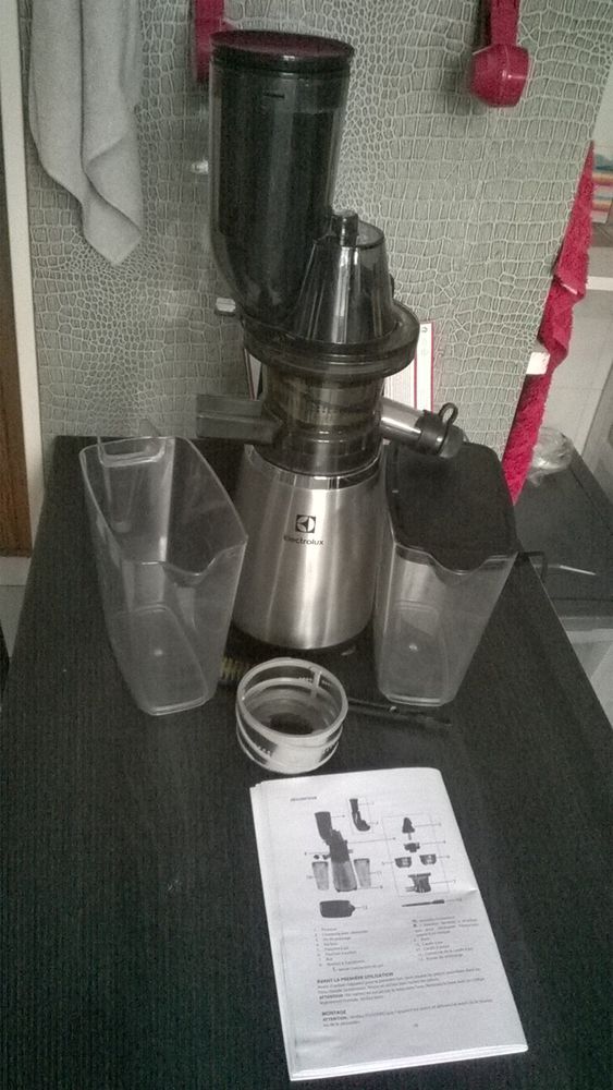 Extracteur de jus ELECTROLUX EXJ 966 en bon �tat 15 Thouars (79)