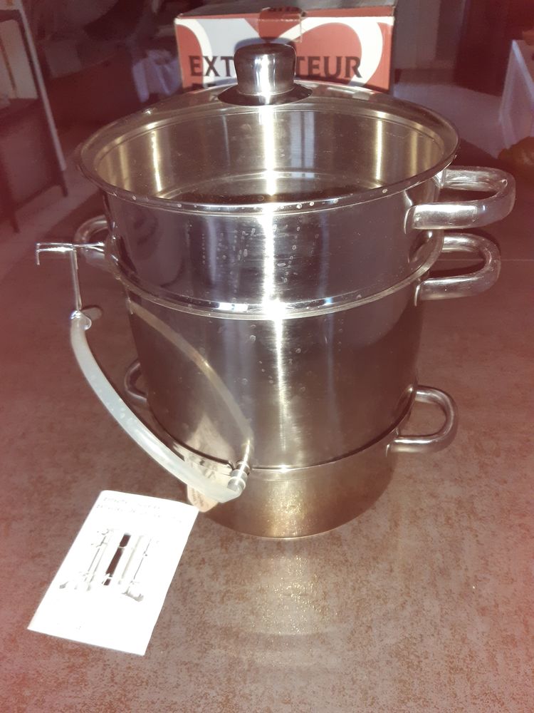 Extracteur de jus de fruits de l�gumes et de fines herbes 15 Cournon-d'Auvergne (63)