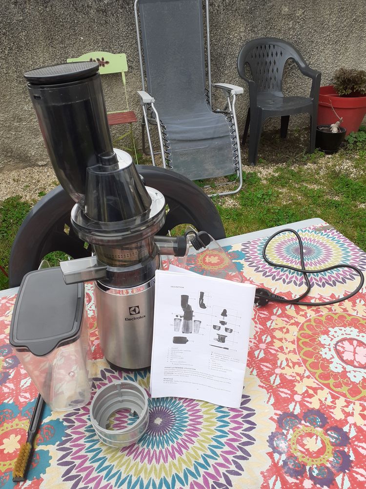 �xtracteur de jus ,fruits ,l�gumes. 15 Thouars (79)