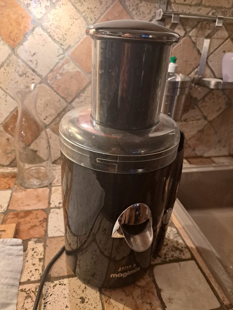 Extracteur de jus Magimix JUICE EXPERT 3 NOIR 150 Salon-de-Provence (13)