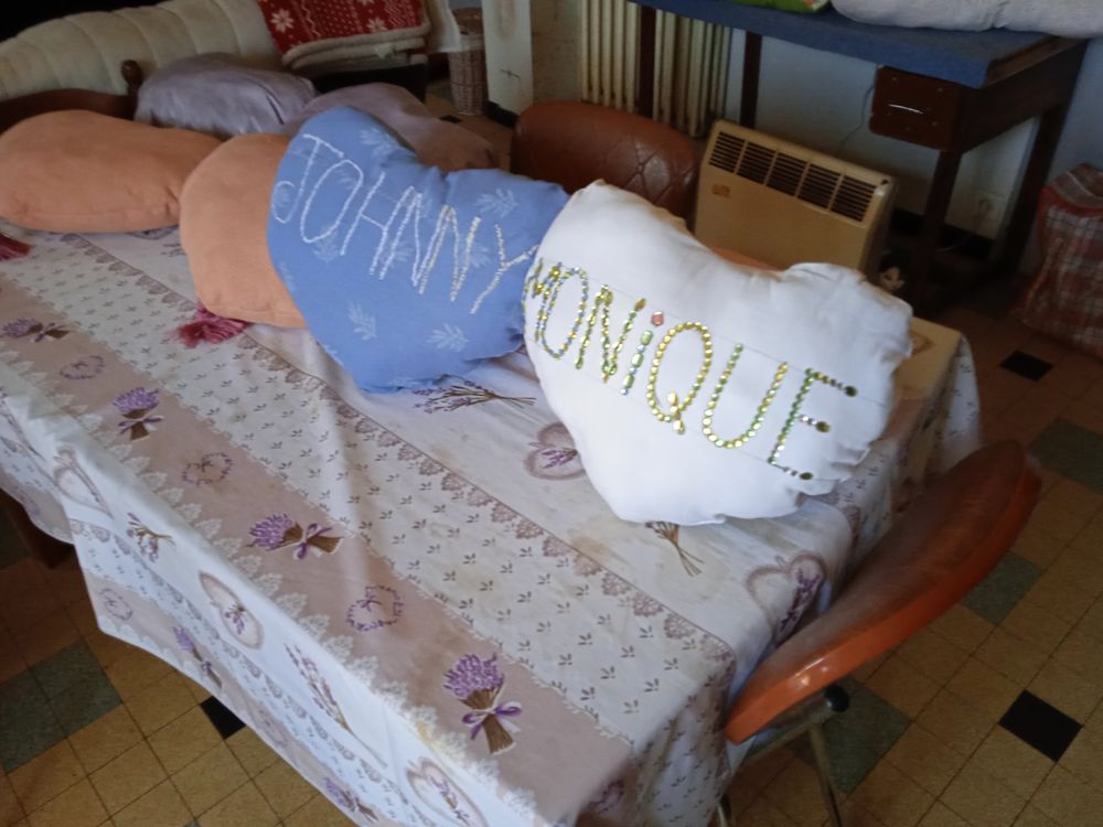 Fabrication de coussin artisanale 30 Usclades-et-Rieutord (07)