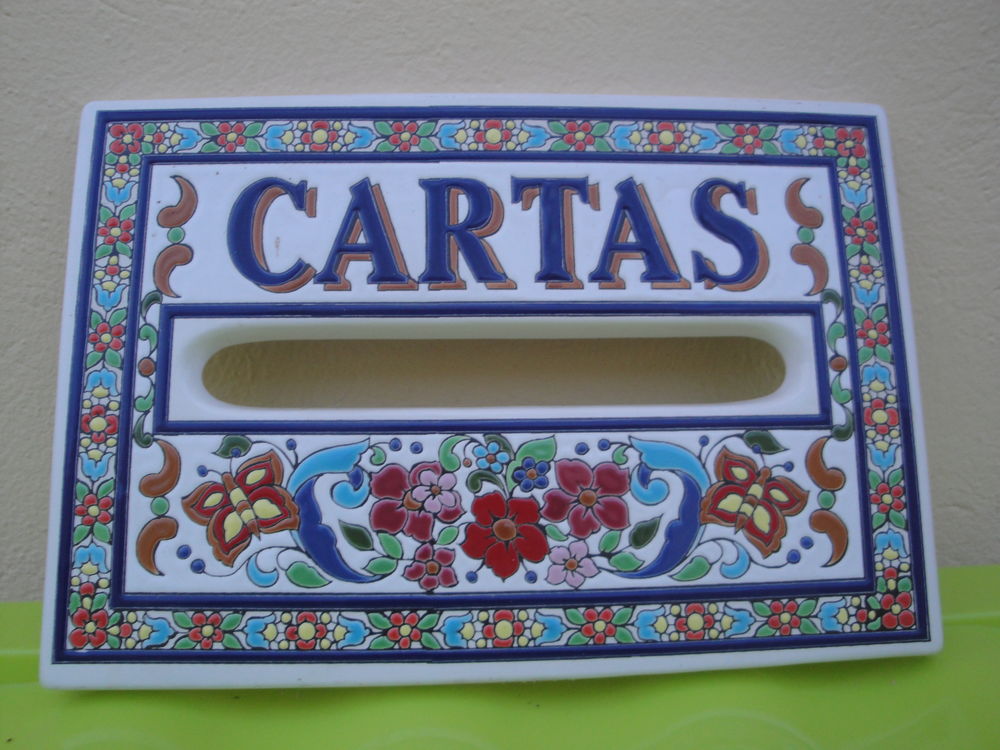 facade  de boite  aux  lettres 50 Meyzieu (69)