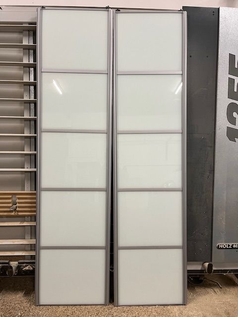 FACADE DE PLACARD COULISSANTE. 150 Montmirail (51)