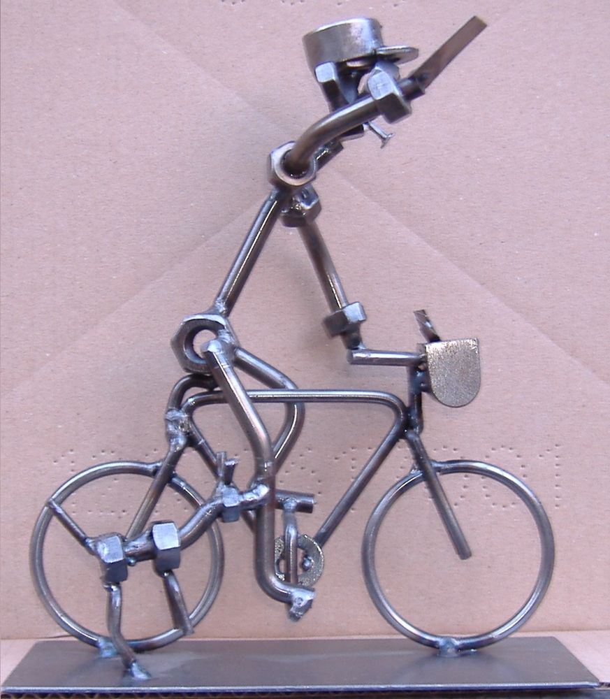 Factrice ou FACTEUR : Figurine de style Hinz ou Kunst 40 Clermont-Ferrand (63)