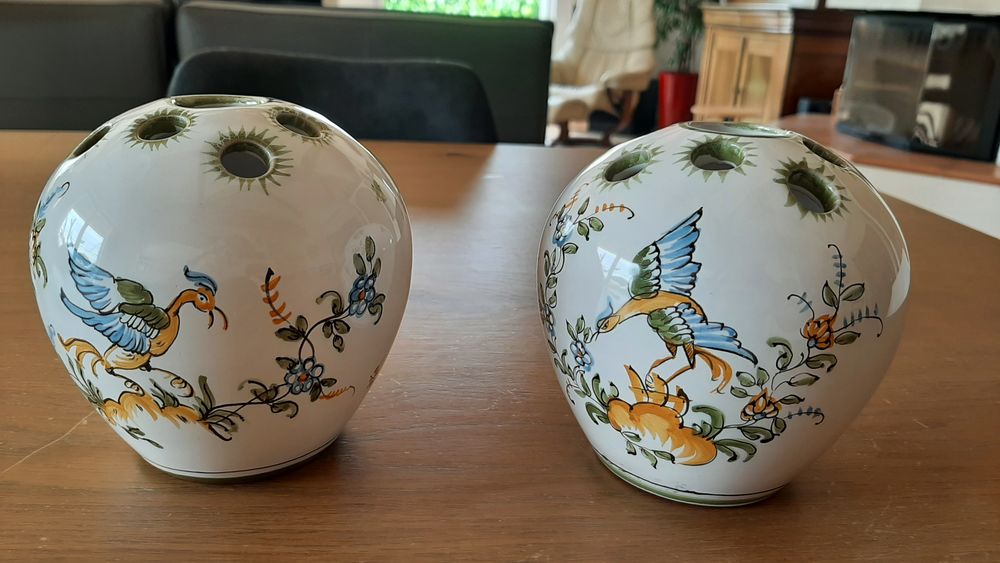 Fa�ence Moustiers 2 Pique fleurs 35 La Seyne-sur-Mer (83)