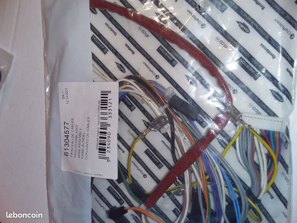 Faisceau de cables Ariston 61304577
40 Serres-Castet (64)