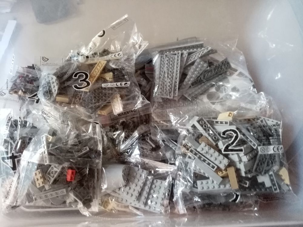 Falcon milenuim star wars 75 Saint-Paul-l�s-Dax (40)