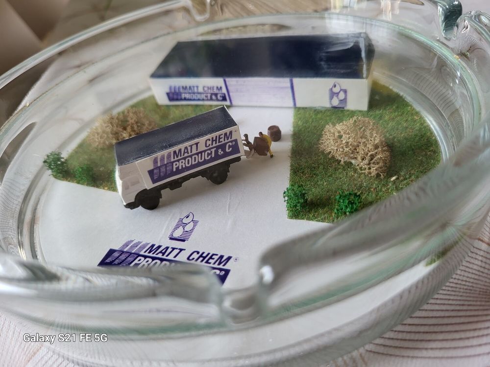 FAMEUX CENDRIER  CR�ATION DROUILLOT   45 Lorient (56)