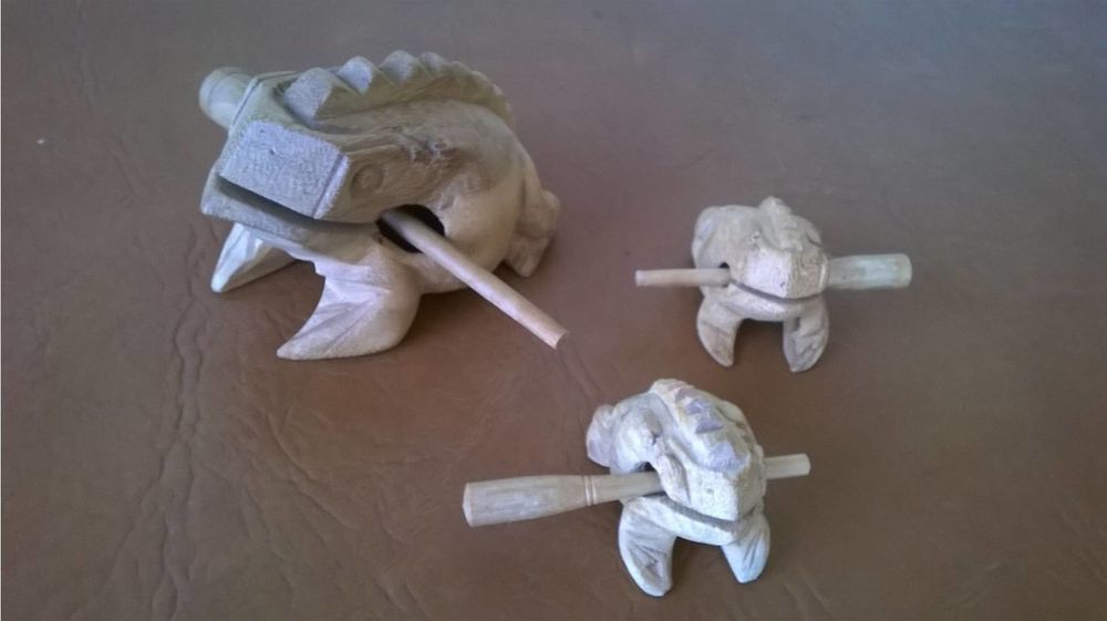 FAMILLE CRAPAUD MUSICAUX EN BOIS 15 Pessac (33)