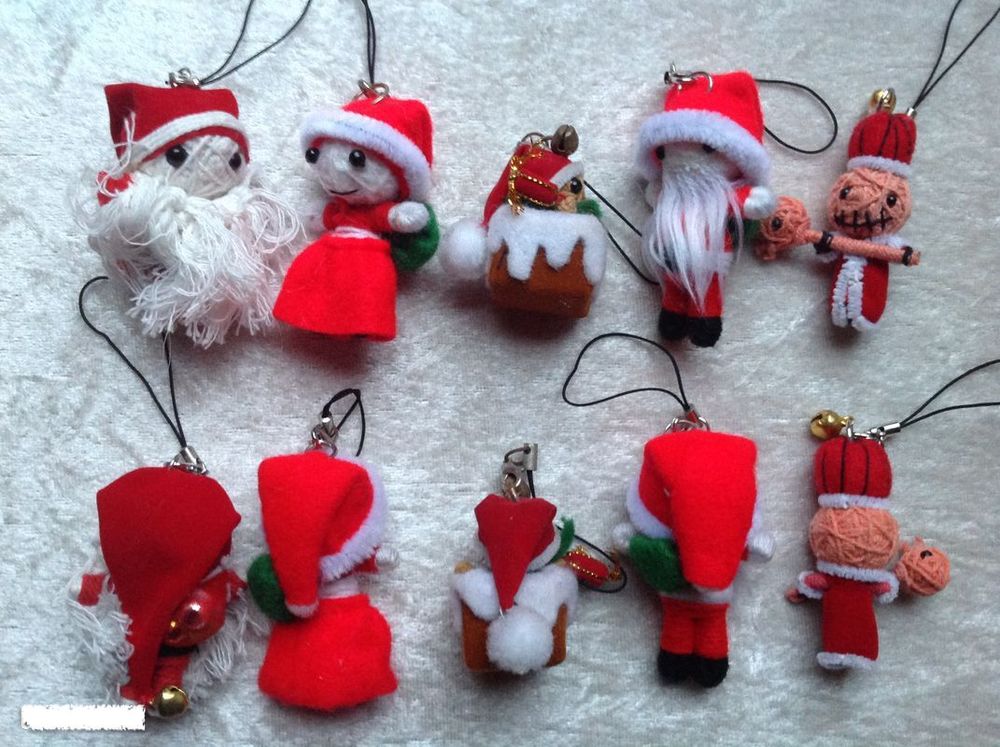 FAMILLE DE NOEL CONSTITU�E DE 10 PERSONNAGES 7 Tr�gunc (29)