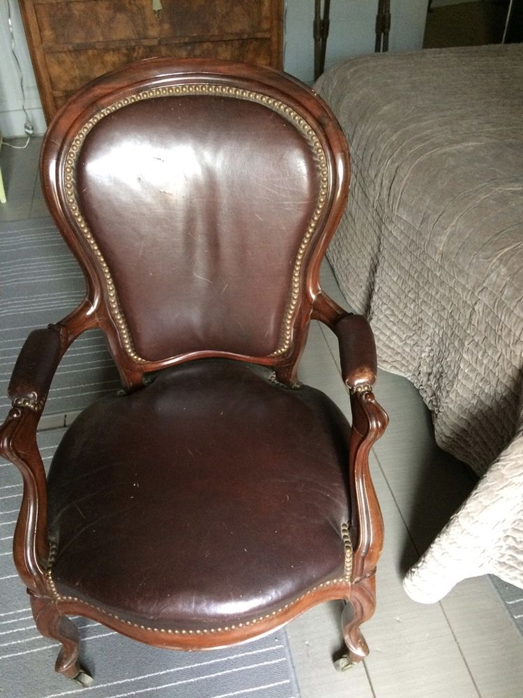 Fauteuil ancien cuir 0 Ray-sur-Sa�ne (70)