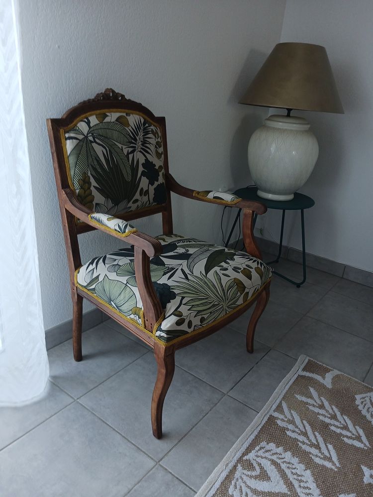 Fauteuil ancien 450 L'Isle-Jourdain (32)