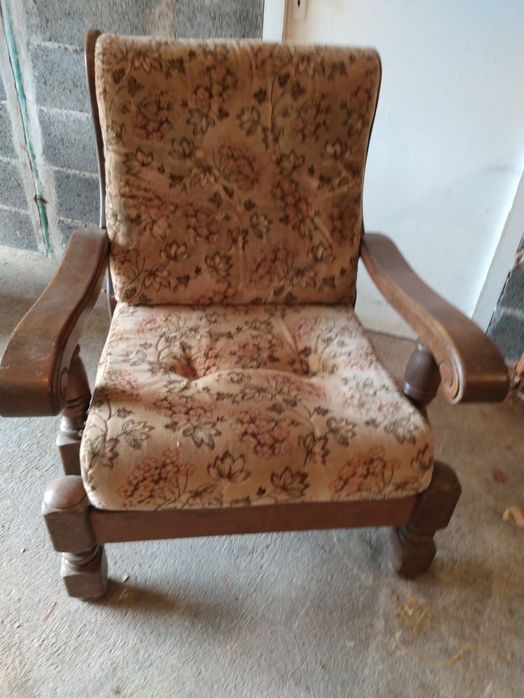Fauteuil avec accoudoirs en bois 40 Saint-Nabord (88)