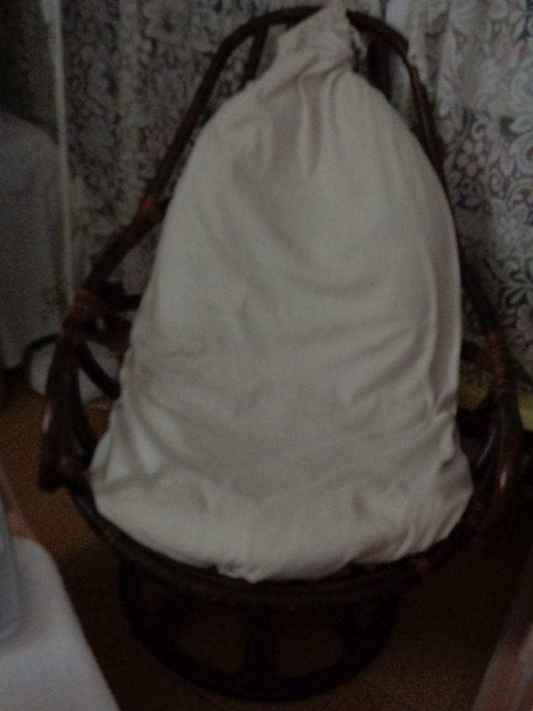 fauteuil bambou x 2. 160 Toulon (83)