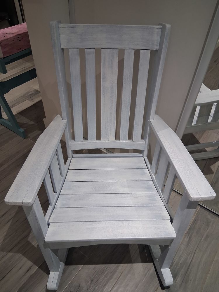 Fauteuil � bascule bois peint 60 Grasse (06)