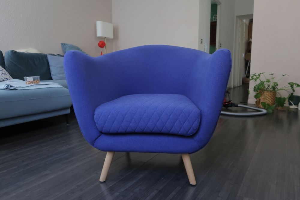Fauteuil bleu tr�s confortable peu utilis� Design made.com 160 Castres (81)