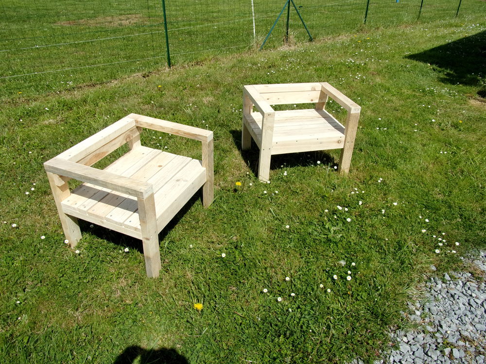 fauteuil bas en bois de palette 25 Arzacq-Arraziguet (64)