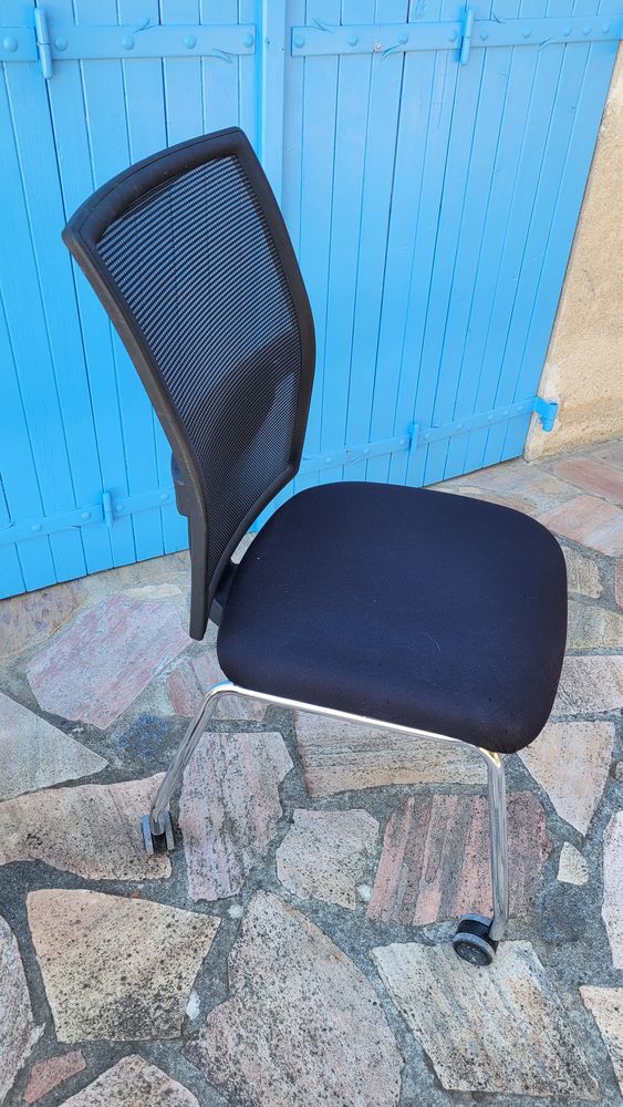 Fauteuil de bureau ergonomique  � roulettes peu encombrant 0 Ginasservis (83)