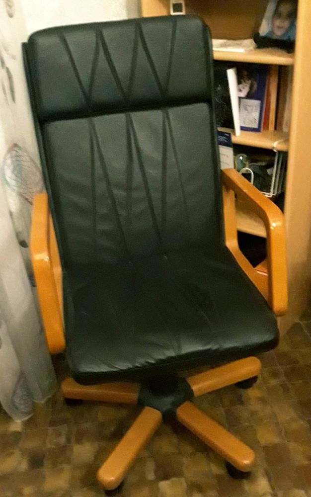 FAUTEUIL DE BUREAU EN TRES BON ETAT 25 Le Pontet (84)
