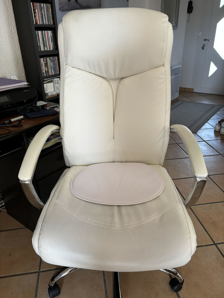  fauteuil de bureau 50 Hy�res (83)
