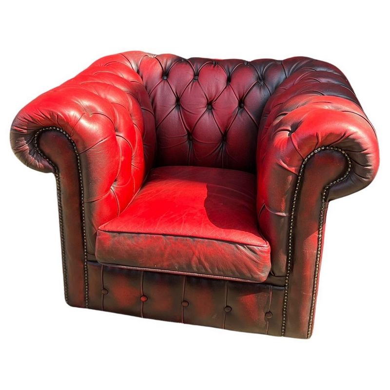 Fauteuil chesterfield cuir rouge 750 Monc�-en-Belin (72)