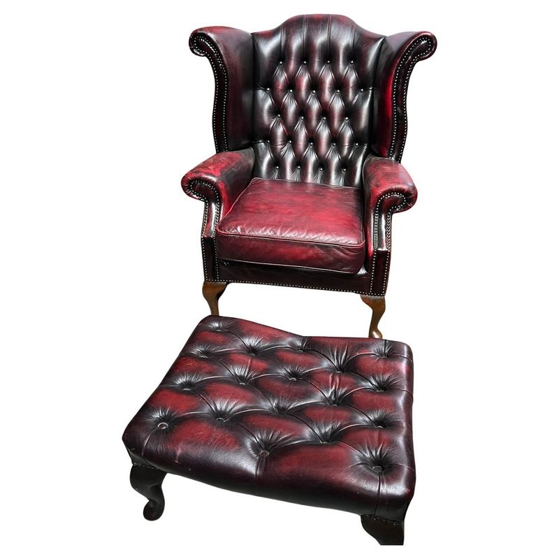 Fauteuil chesterfield et repose pieds 1200 Gu�c�lard (72)
