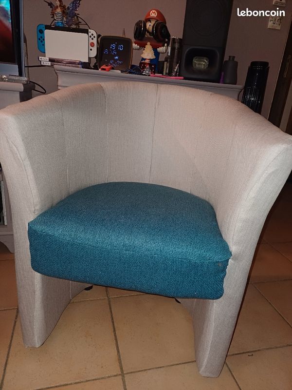 Fauteuil club gris et bleu neuf 100 Viriat (01)