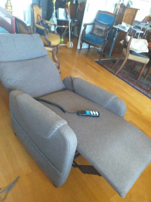 Fauteuil confort 2 Moteurs MEDILAX LOUIS L couleur chocolat 600 Courbevoie (92)