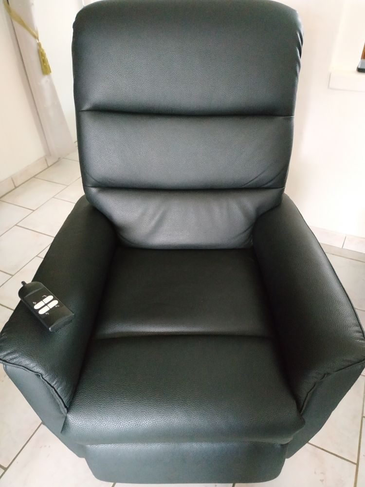 Fauteuil de confort multi-positions- fonction releveur 2 moteurs 135 Laon (02)