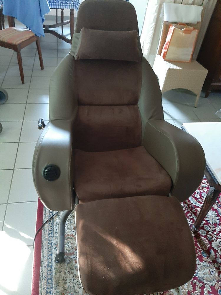 Fauteuil coquille 200 Saint-Cyr-sur-Menthon (01)