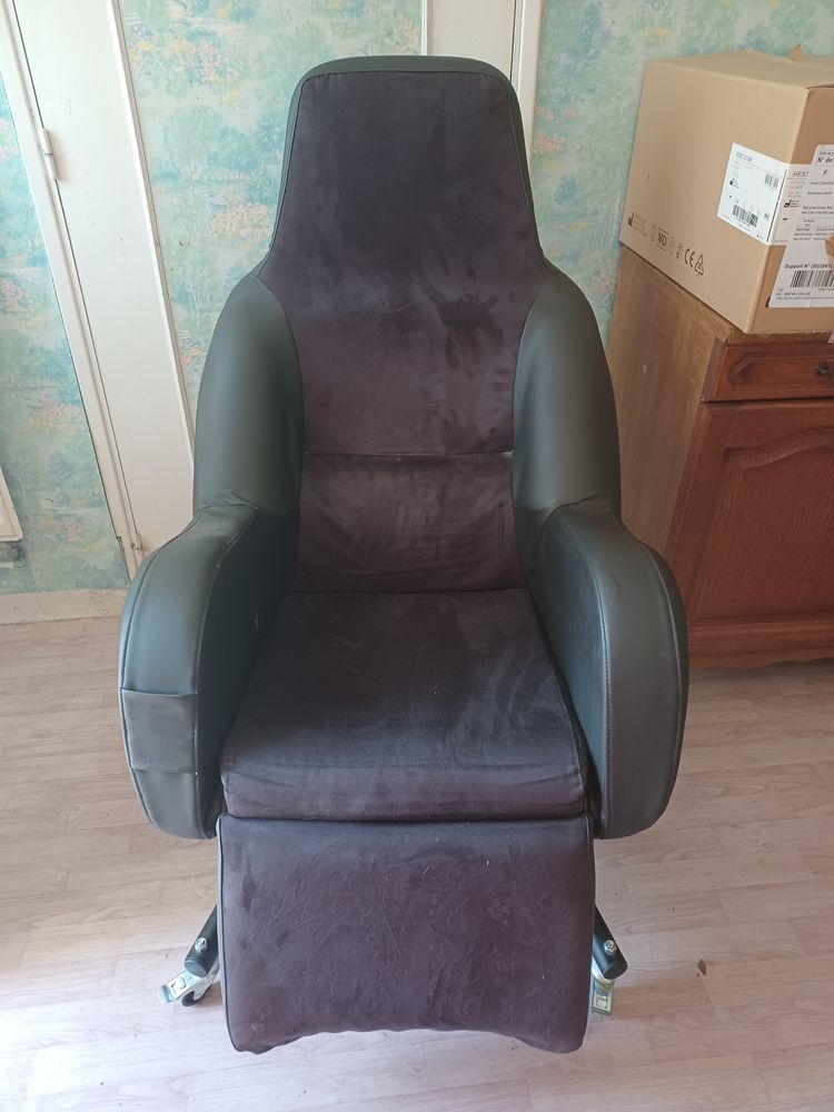 FAUTEUIL COQUILLE 40 Coucy-le-Ch�teau-Auffrique (02)