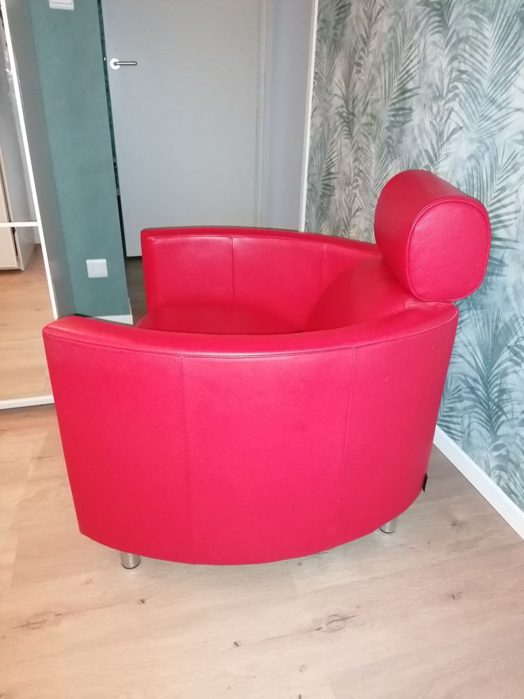 Fauteuil cuir rouge 100 Metz (57)