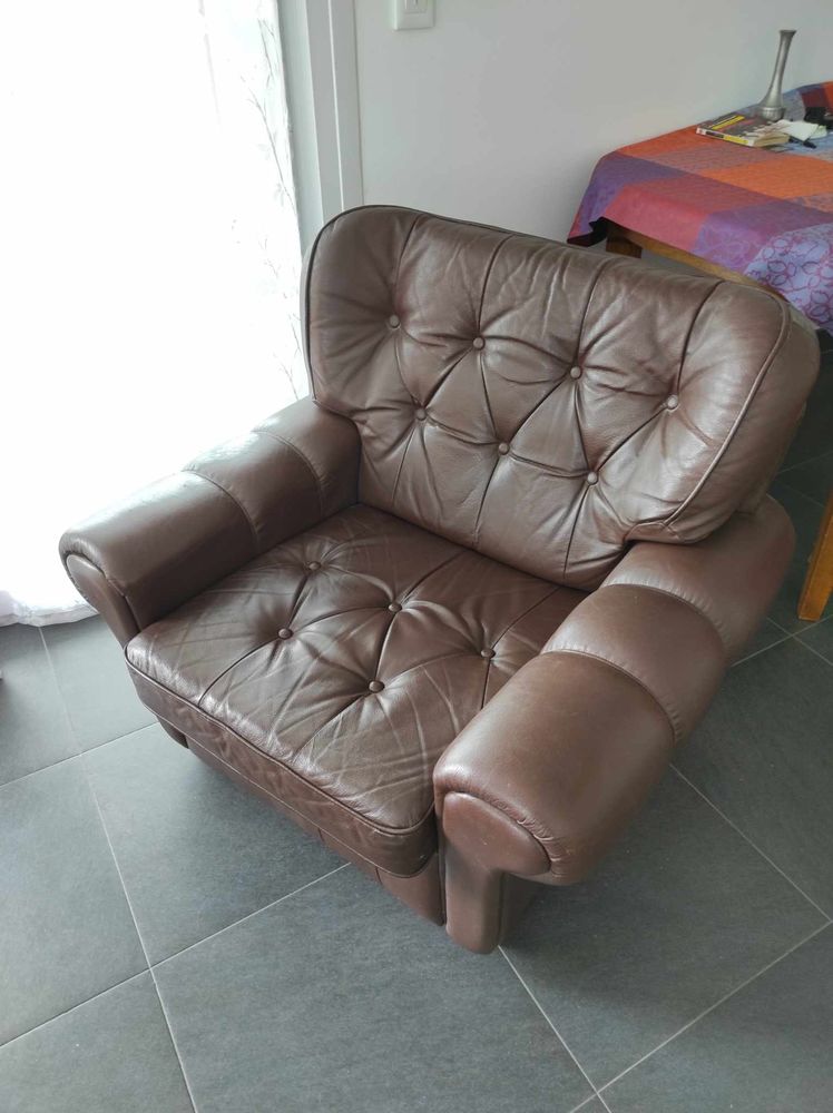 Fauteuil en cuir vintage coloris chocolat marron 120 Strasbourg (67)