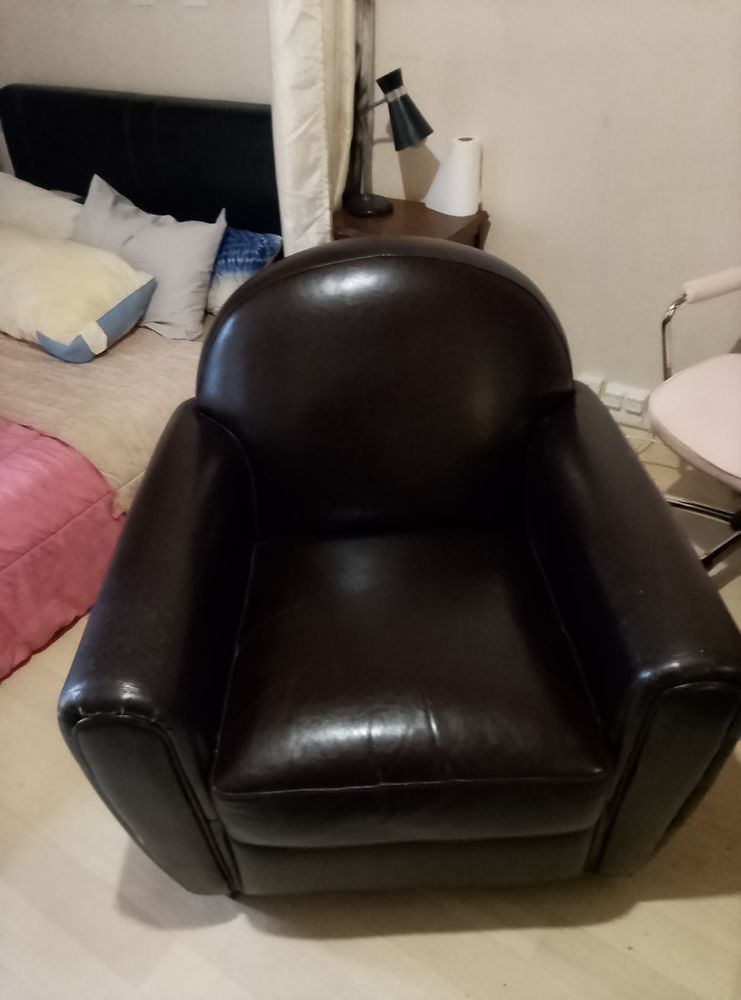 Fauteuil en cuir 120 Saint-Cyr-l'�cole (78)