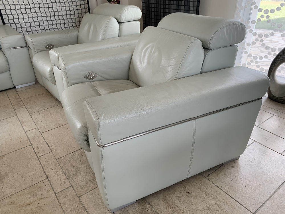 1 fauteuil �lectrique et 1 canap�  2 places 600 Gleiz� (69)