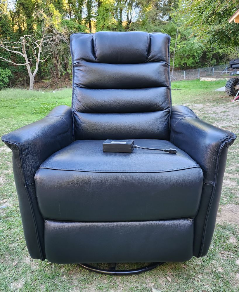 Fauteuil �lectrique en cuir
300 La Brillanne (04)