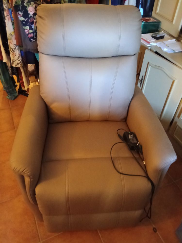 Fauteuil �lectrique, �tat neuf : 750euros 0 S�te (34)