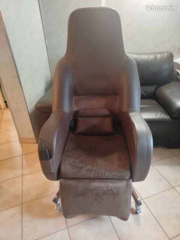 Fauteuil �lectrique marron
150 Beauvais (60)