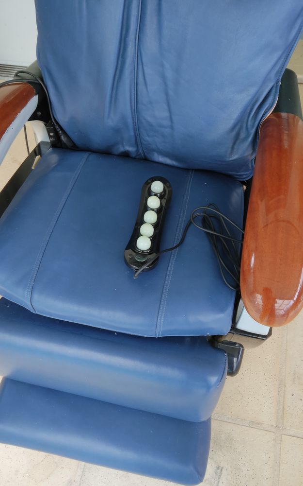 Fauteuil �lectrique massant 200 V�theuil (95)