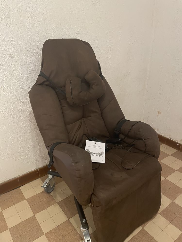 Fauteuil �lectrique m�dical 250 Marseille 1 (13)
