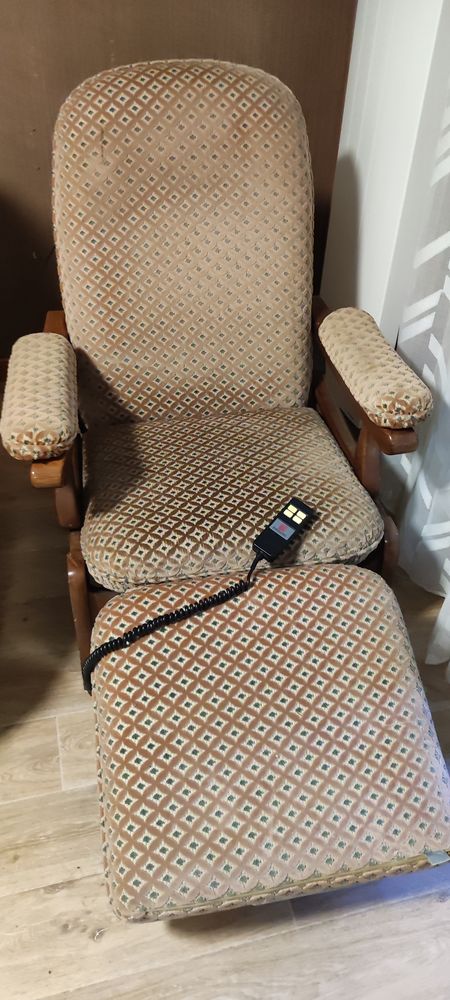 fauteuil electrique multiposition de maeque everstyl 95 P�rigny (94)