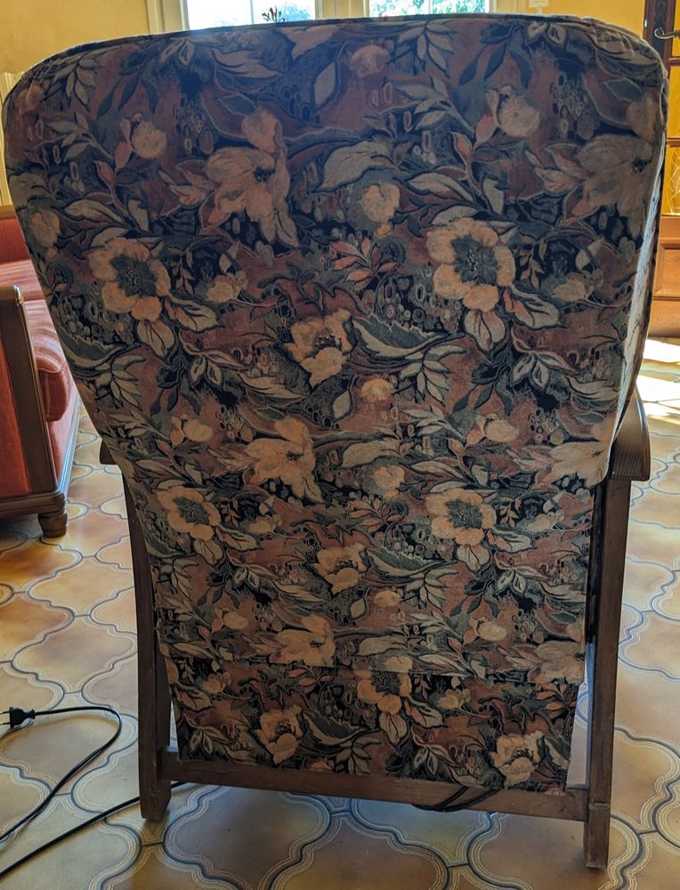 Fauteuil �lectrique en tissu avec accoudoirs en bois 80 Berric (56)