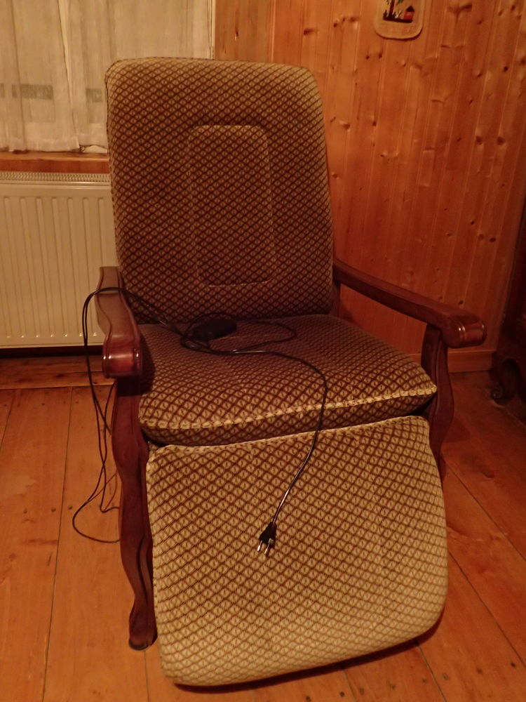 fauteuil �lectrique 160 Saint-Loup-Lamair� (79)