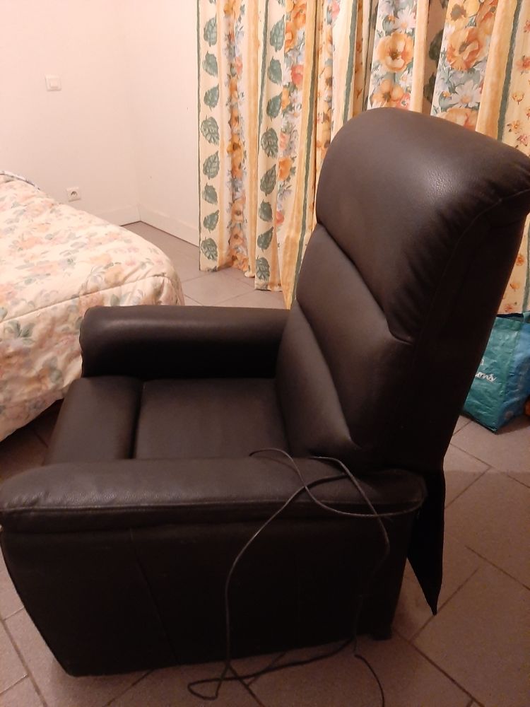 fauteuil �lectrique 400 Barbezieux-Saint-Hilaire (16)