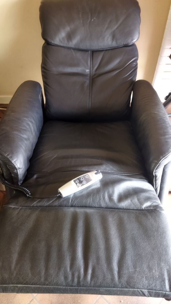un fauteuil �lectrique 300 La Membrolle-sur-Longuen�e (49)